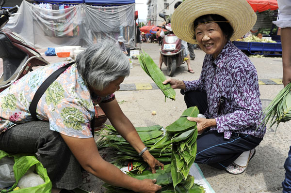 Various celebrations are going on as the Dragon Boat Festival nears. Dragon Boat Festival celebrations heat up